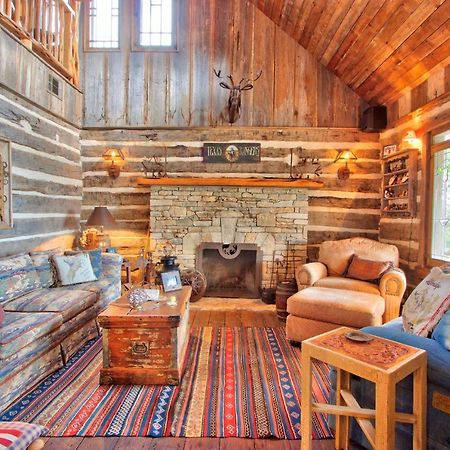 Log Cabin At Old Glory Ranch Villa Wimberley Exterior photo