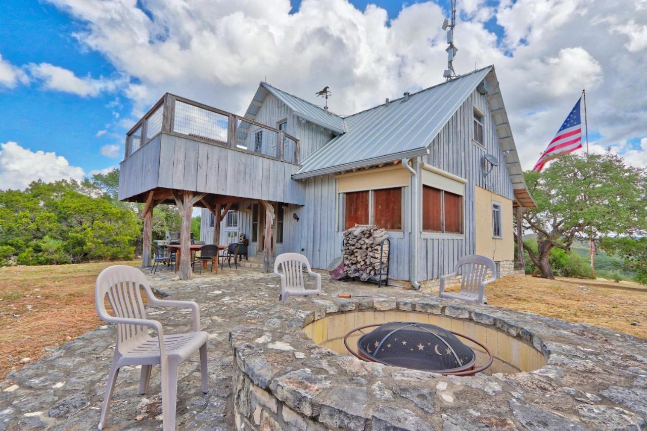 Log Cabin At Old Glory Ranch Villa Wimberley Exterior photo