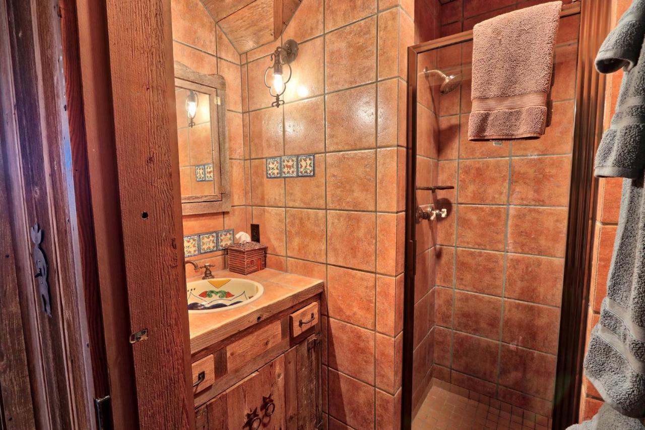 Log Cabin At Old Glory Ranch Villa Wimberley Exterior photo