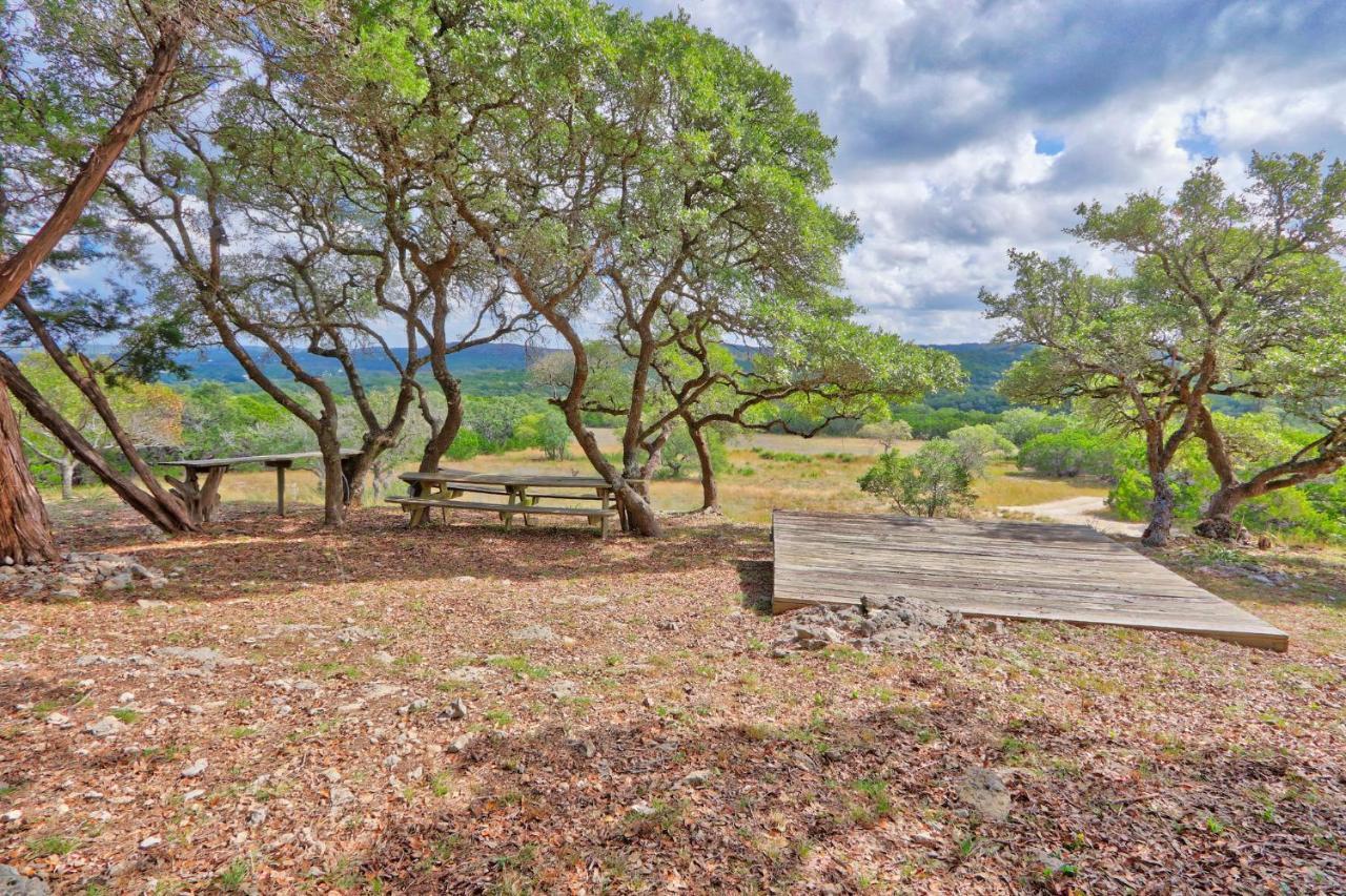 Log Cabin At Old Glory Ranch Villa Wimberley Exterior photo