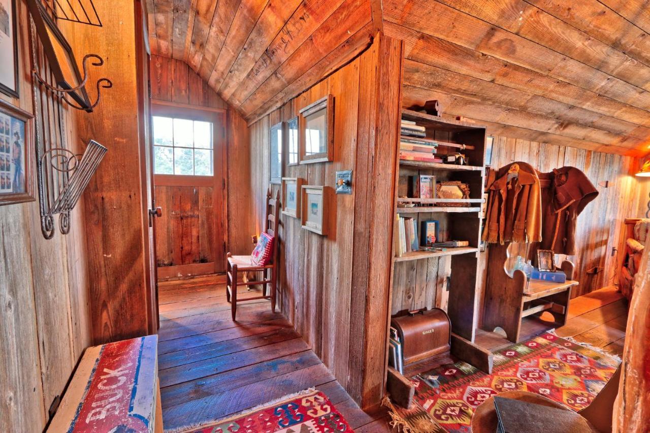 Log Cabin At Old Glory Ranch Villa Wimberley Exterior photo