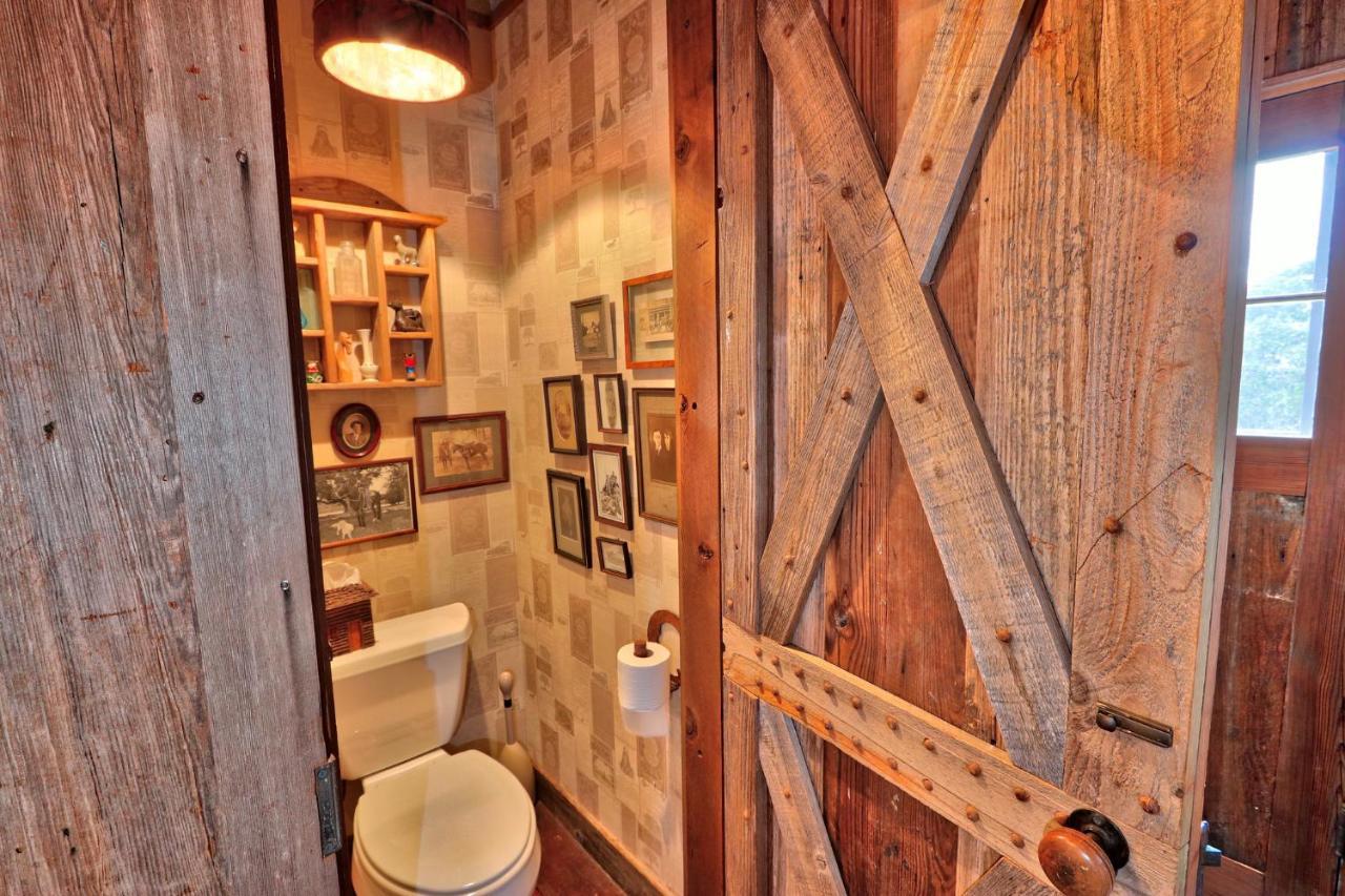 Log Cabin At Old Glory Ranch Villa Wimberley Exterior photo